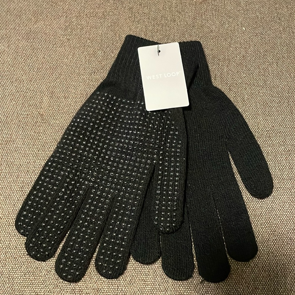 NWT!!! Gripper Gloves- 2 pairs